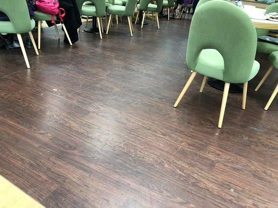 Dee Dee's, The Range